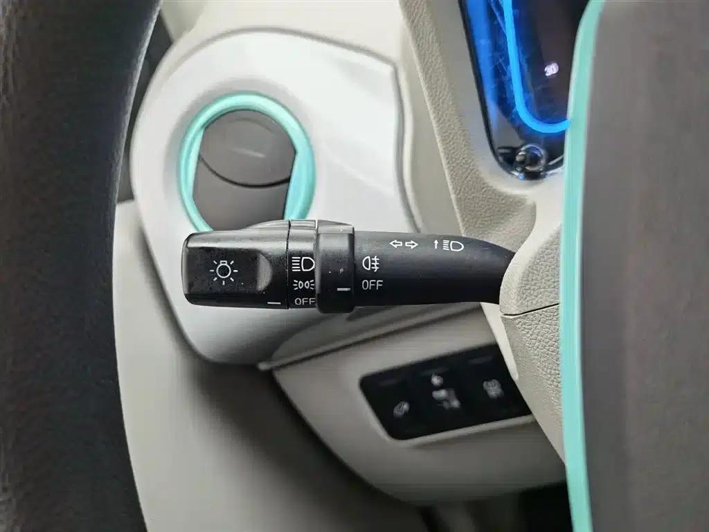 Yizhi EV2 2023 Auspicious Edition 201km Comfort Model — миниатюра 21
