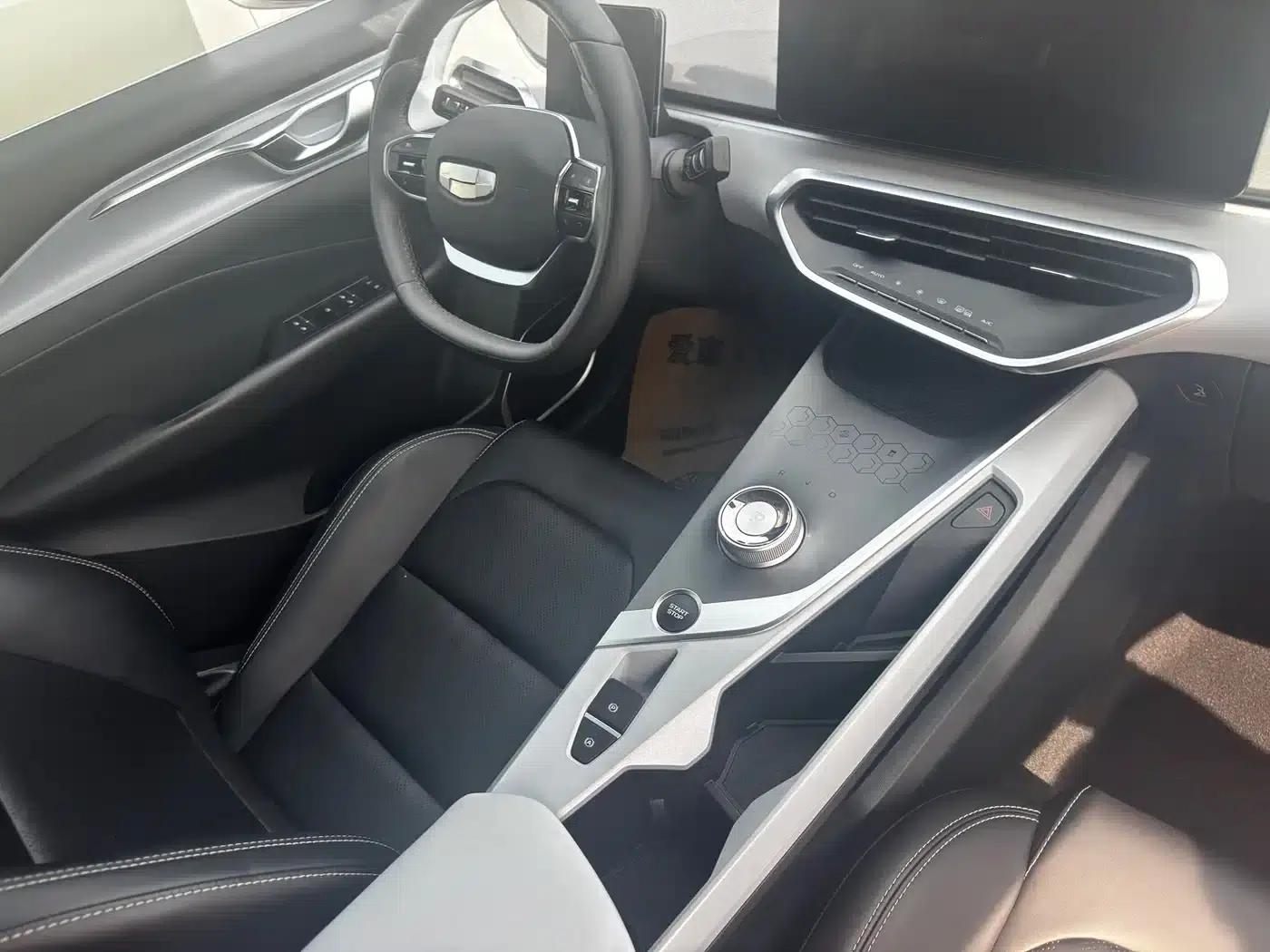 Geely Geometry C 2021 C550 Power Edition — миниатюра 10