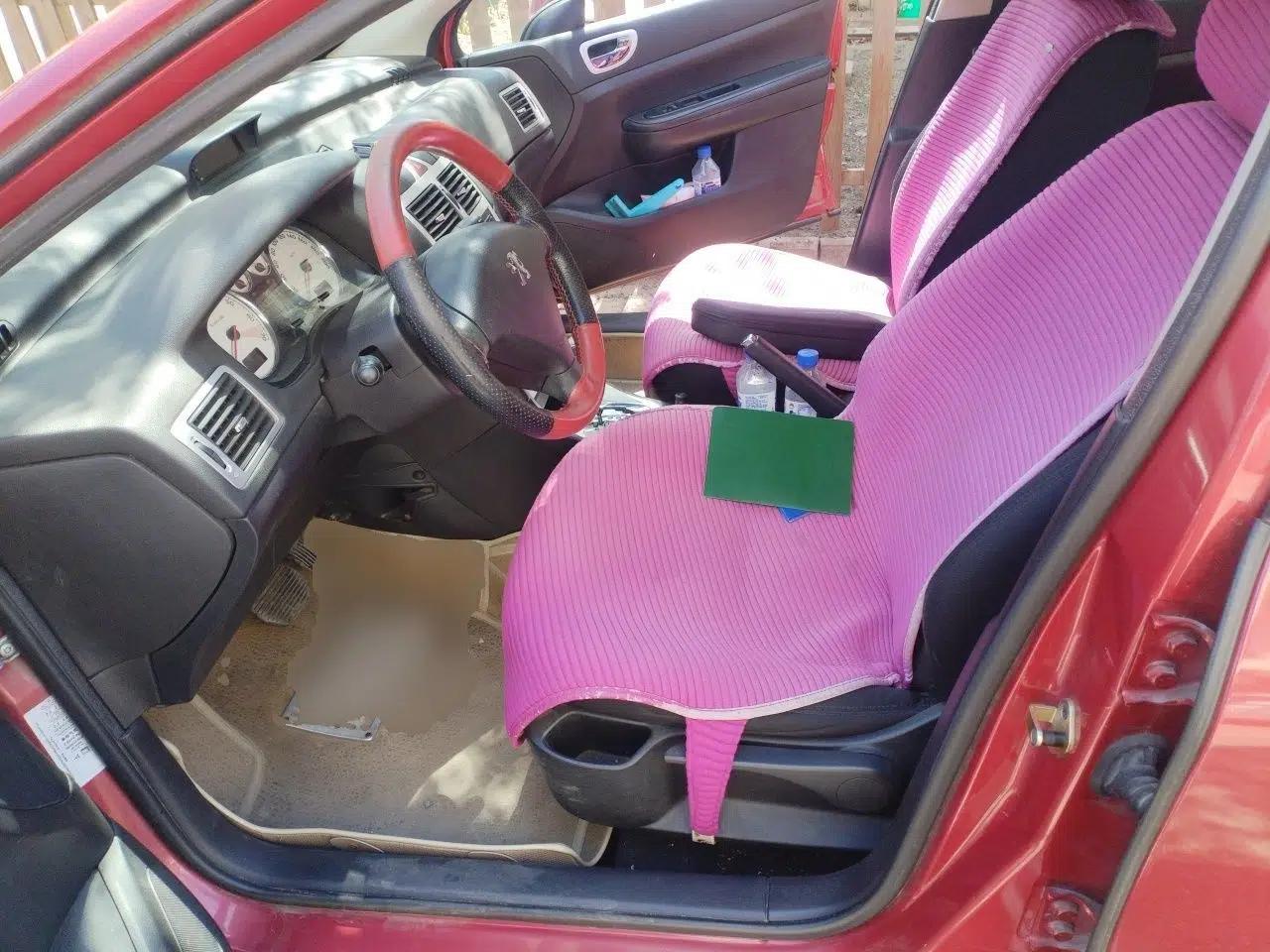 Peugeot 307 2012 Hatchback 1.6L Automatic Comfort Edition — миниатюра 16