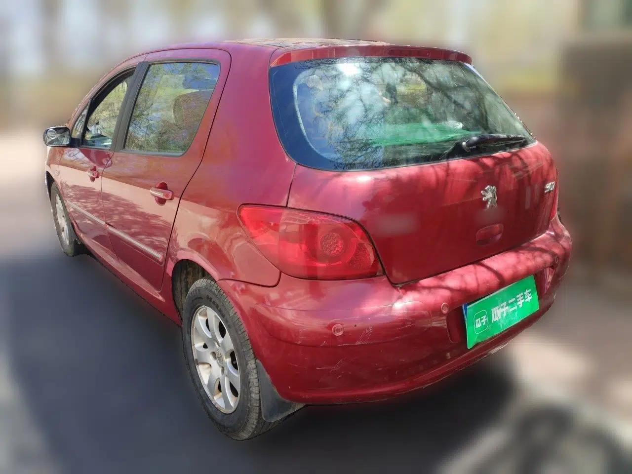 Peugeot 307 2012 Hatchback 1.6L Automatic Comfort Edition — миниатюра 4