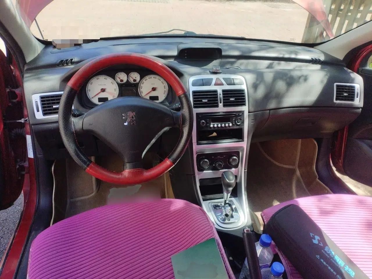 Peugeot 307 2012 Hatchback 1.6L Automatic Comfort Edition — миниатюра 10