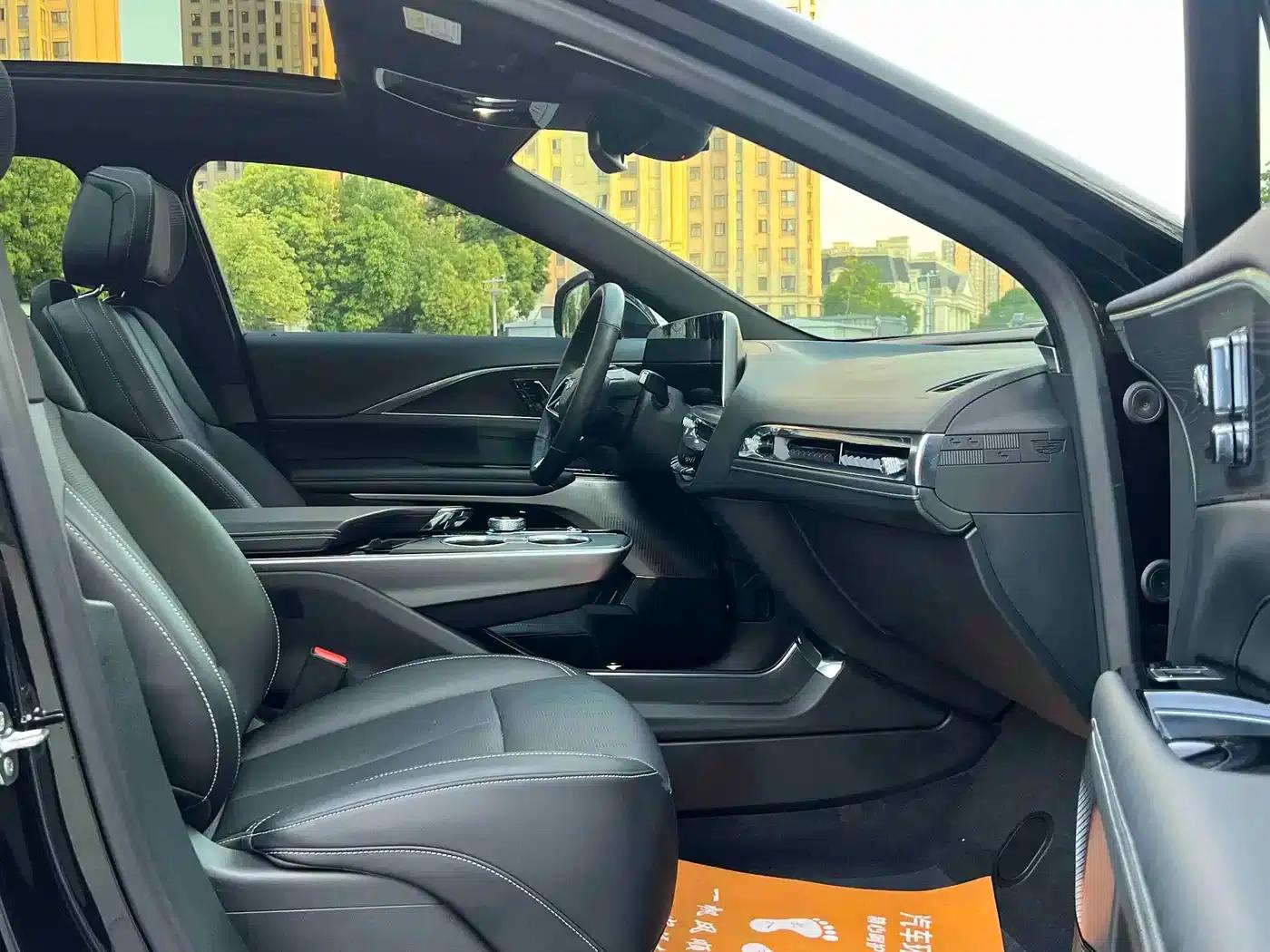 iQ Ruige 2024 Rear-Wheel Drive Standard Range Luxury Edition — миниатюра 13