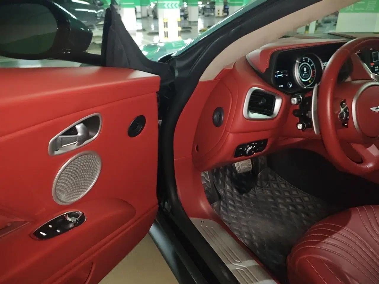 AstonMartin DB11 2019 4.0T V8 Coupe — миниатюра 17
