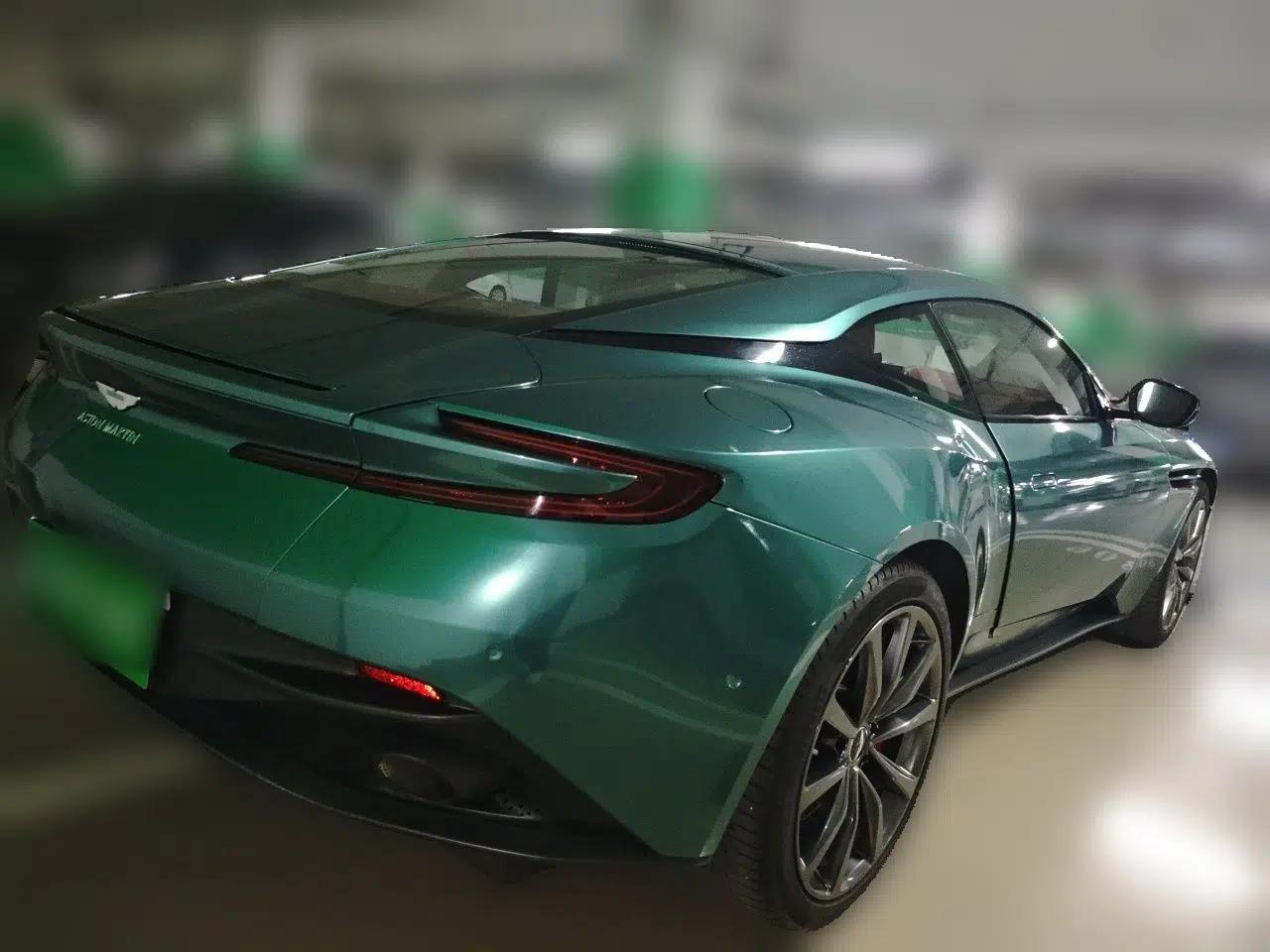 AstonMartin DB11 2019 4.0T V8 Coupe — миниатюра 6