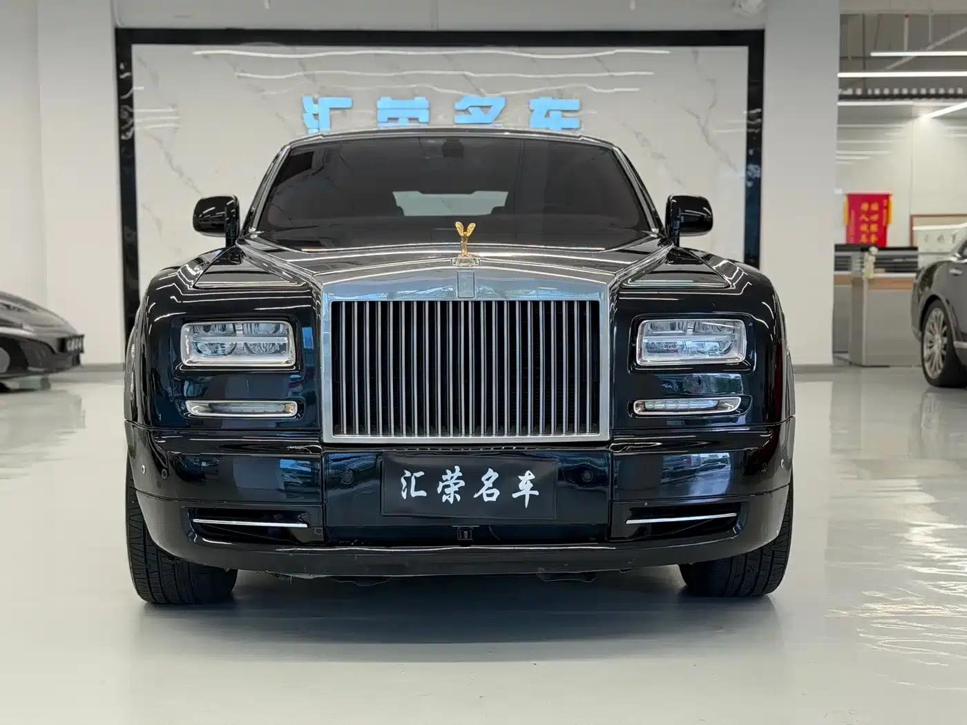 2013 Phantom 6.7L Extended Wheelbase (EWB) — миниатюра 2