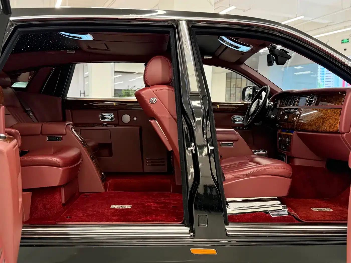 2013 Phantom 6.7L Extended Wheelbase (EWB) — миниатюра 12