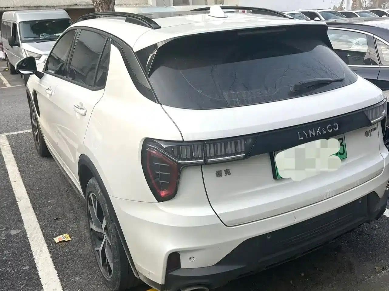 Lynk & Co 01 EM-P 2022 1.5TD PHEV Plus — миниатюра 3