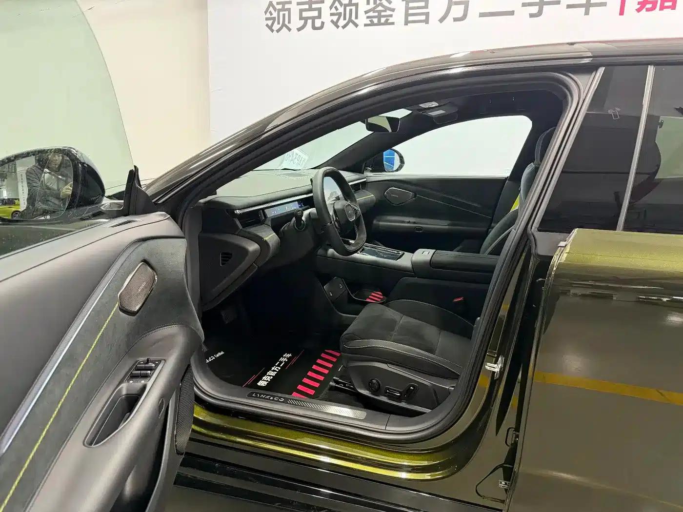 Lynk & Co 10 2025 240 AWD Ultra Sport Edition H7 — миниатюра 3
