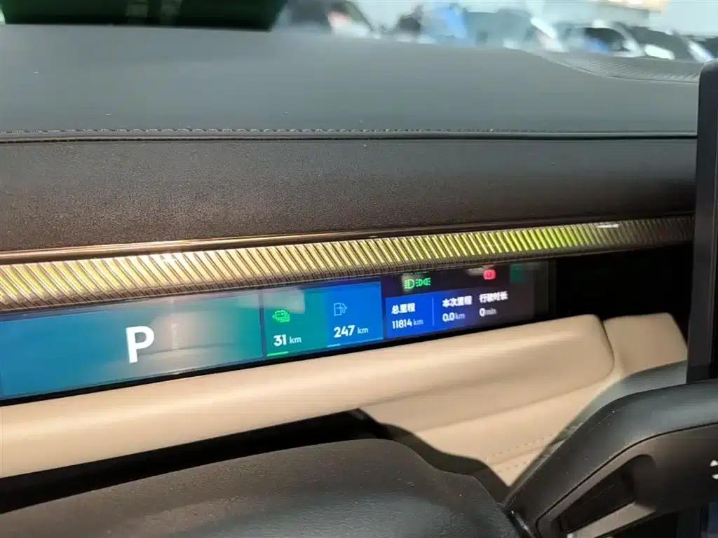 Lynk & Co 10 2025 Model 120 AWD Ultra — миниатюра 12