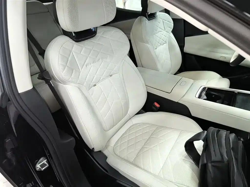 Lynk & Co 10 2025 Model 120 AWD Ultra — миниатюра 25
