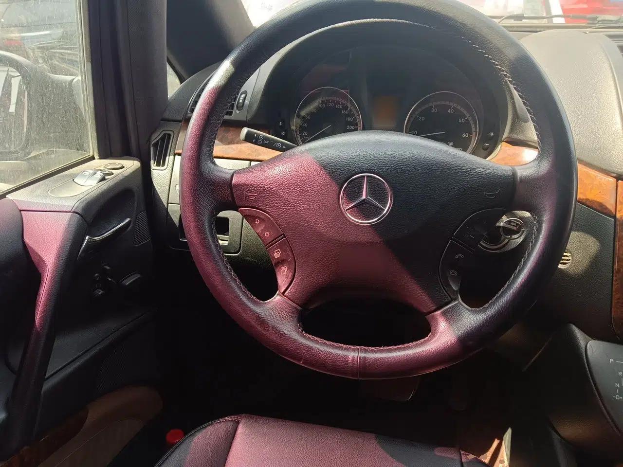 Mercedes-Benz Viano 2010 2.5L Prestige Edition — миниатюра 11