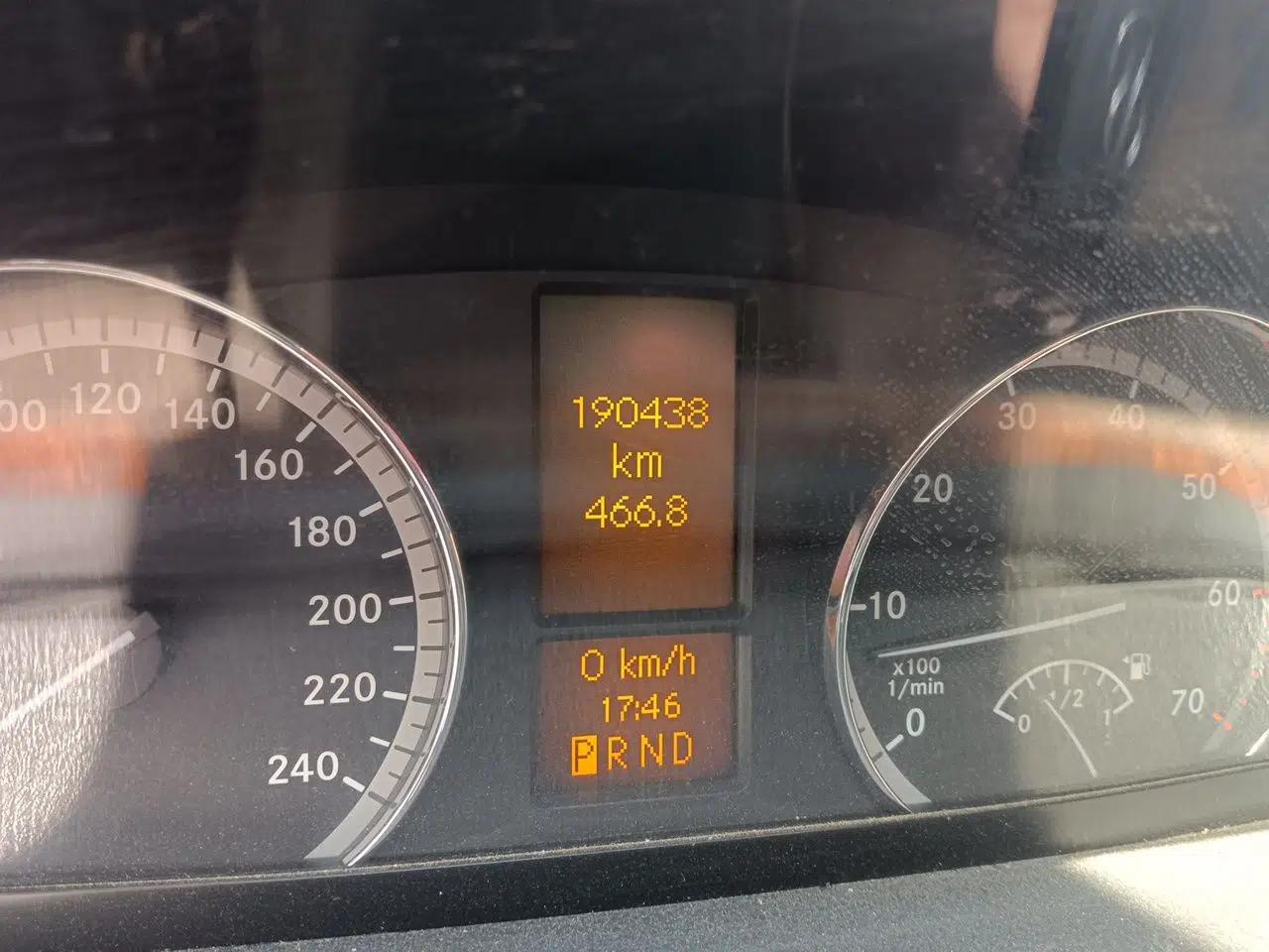 Mercedes-Benz Viano 2010 2.5L Prestige Edition — миниатюра 13