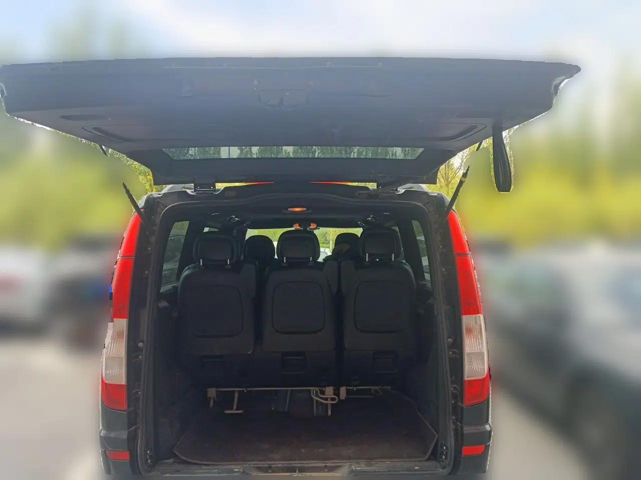 Mercedes-Benz Viano 2010 2.5L Prestige Edition — миниатюра 20