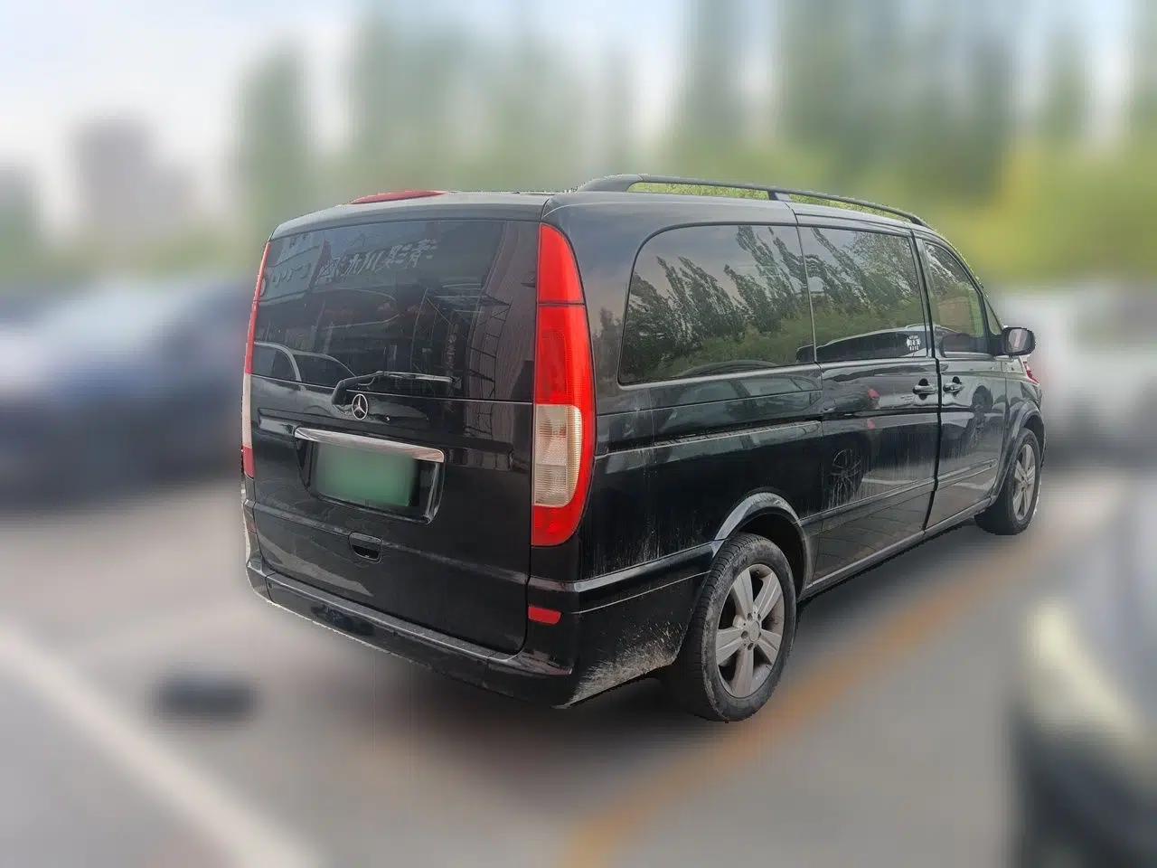 Mercedes-Benz Viano 2010 2.5L Prestige Edition — миниатюра 6