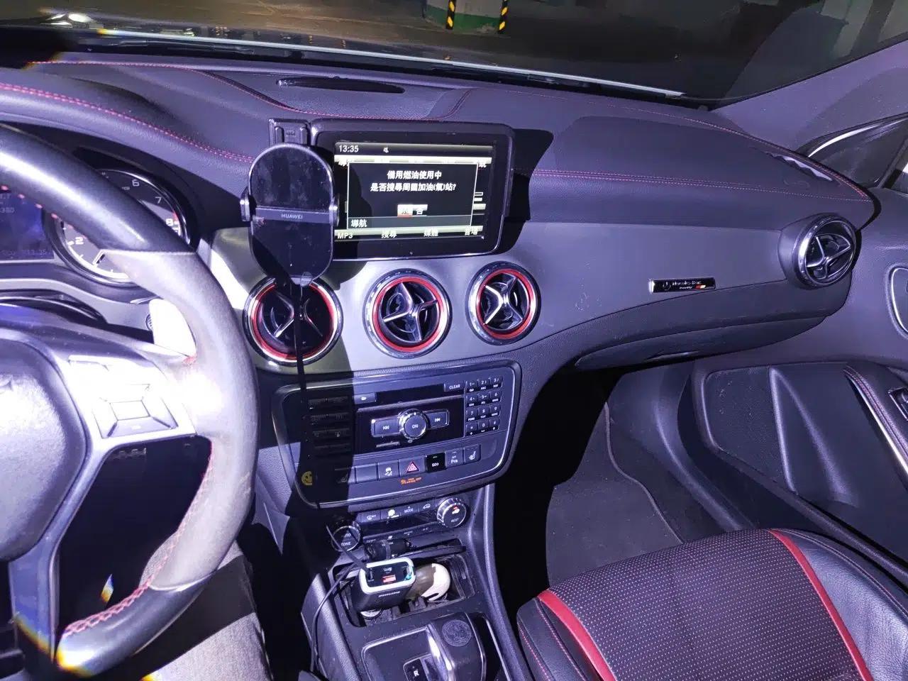 Mercedes-Benz GLA AMG 2015 AMG GLA 45 4MATIC — миниатюра 14
