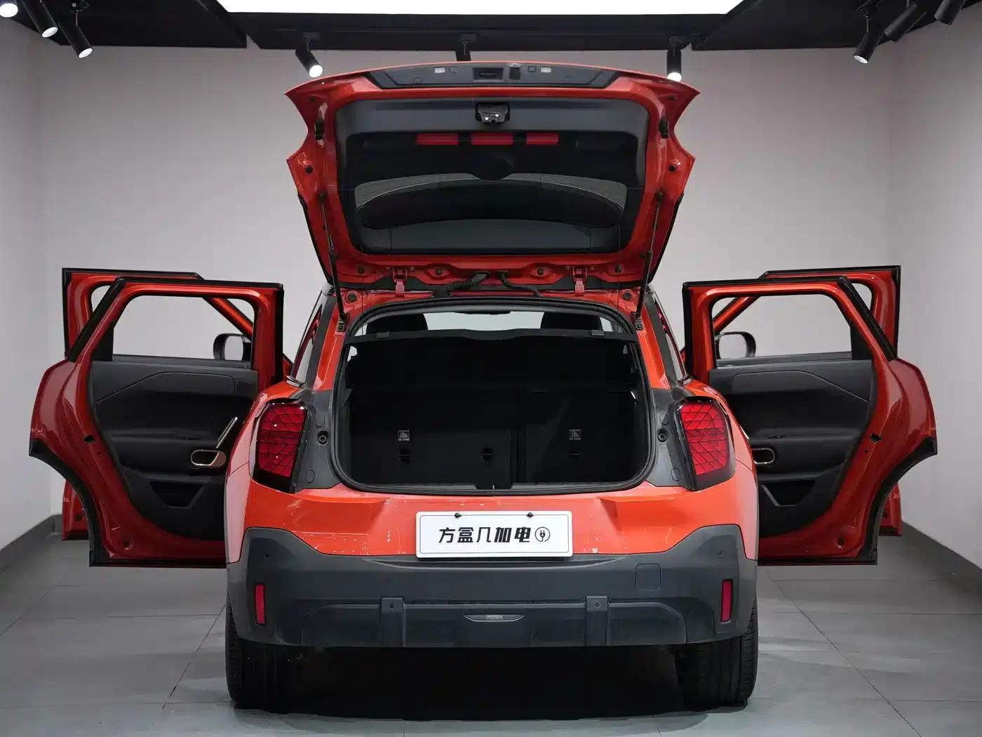 2024 Electric MINI Aceman E Classic — миниатюра 3