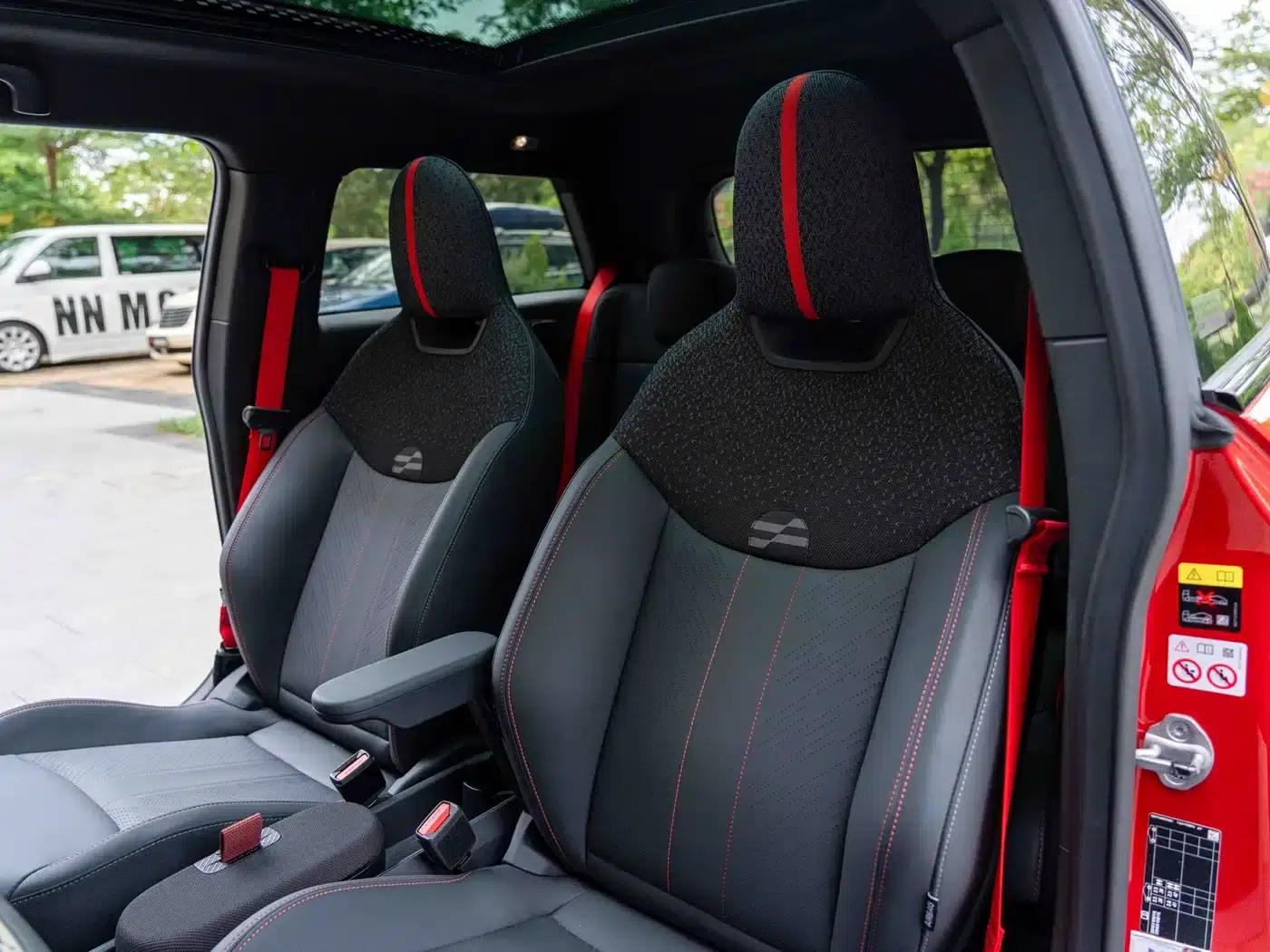 2025 Electric MINI JCW Monte Carlo Nights 60th Anniversary Edition — миниатюра 13