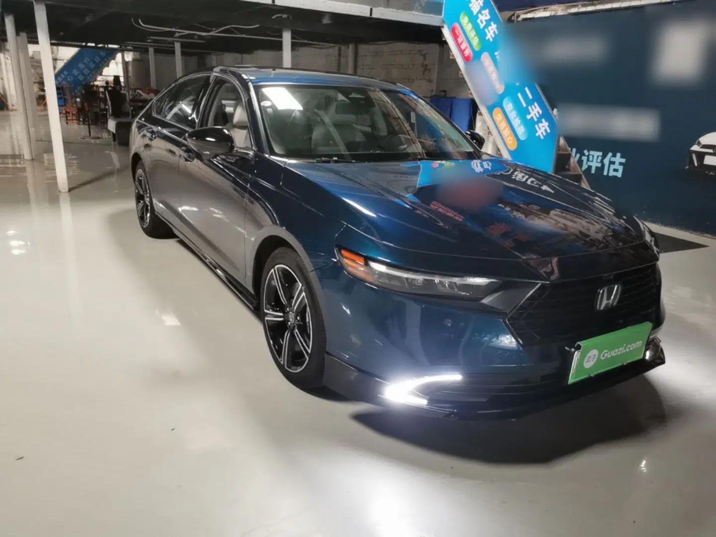 Honda Accord New Energy 2023 2.0L ePHEV Flagship Edition — миниатюра 3