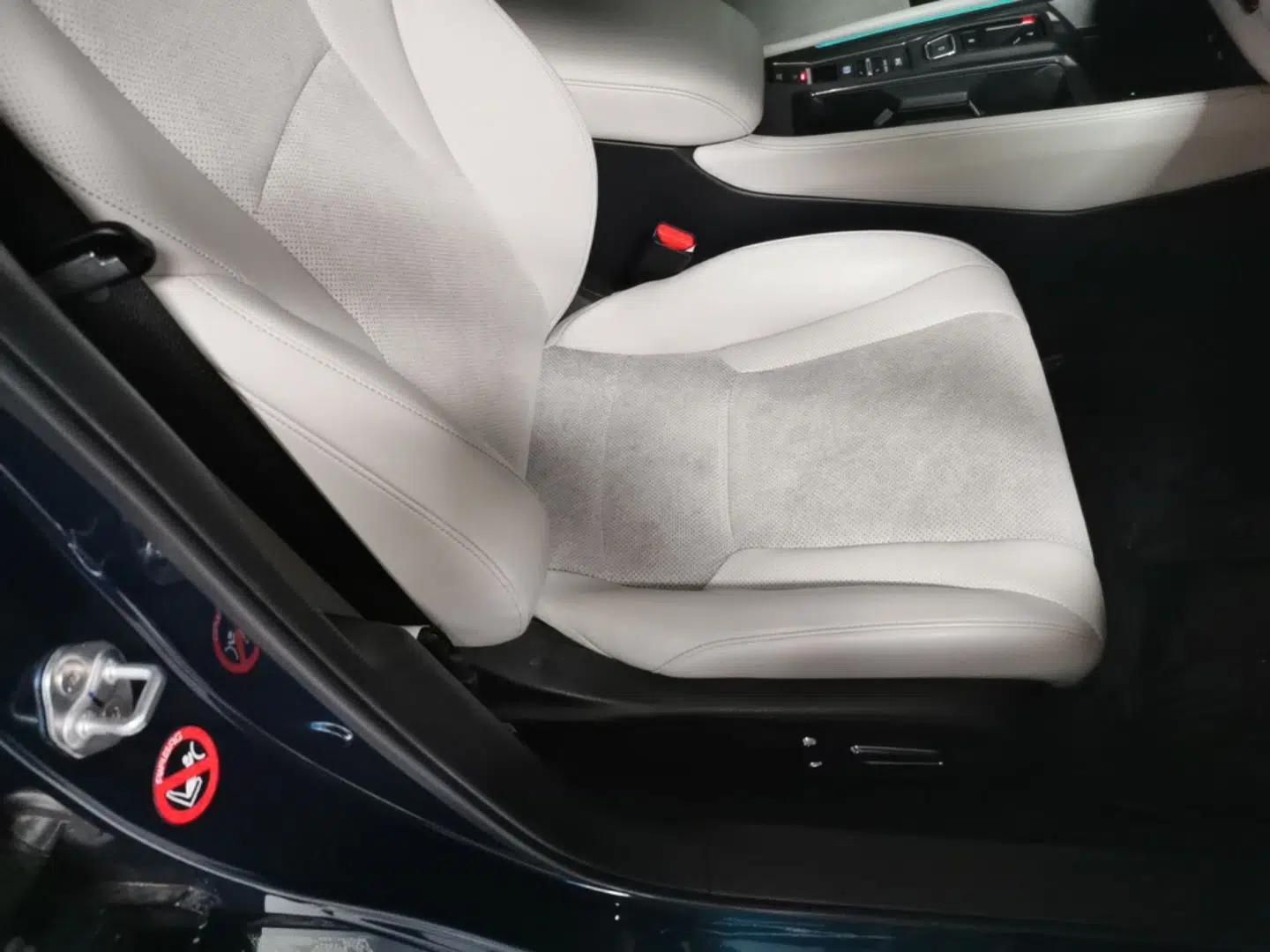 Honda Accord New Energy 2023 2.0L ePHEV Flagship Edition — миниатюра 23