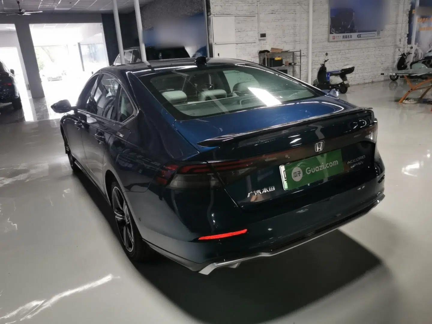 Honda Accord New Energy 2023 2.0L ePHEV Flagship Edition — миниатюра 4