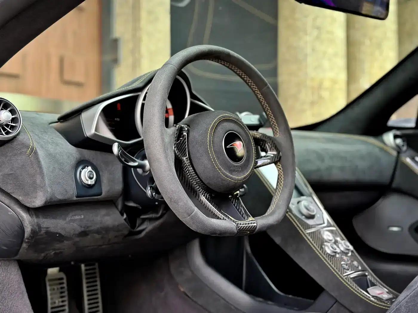 McLaren 12C 2012 3.8T Standard Model — миниатюра 16