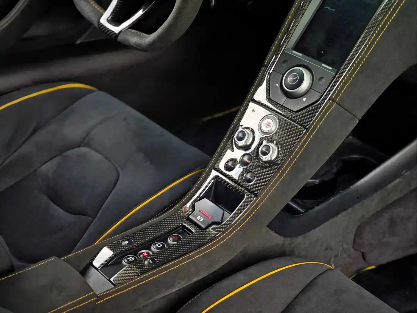 McLaren 12C 2012 3.8T Standard Model — миниатюра 21