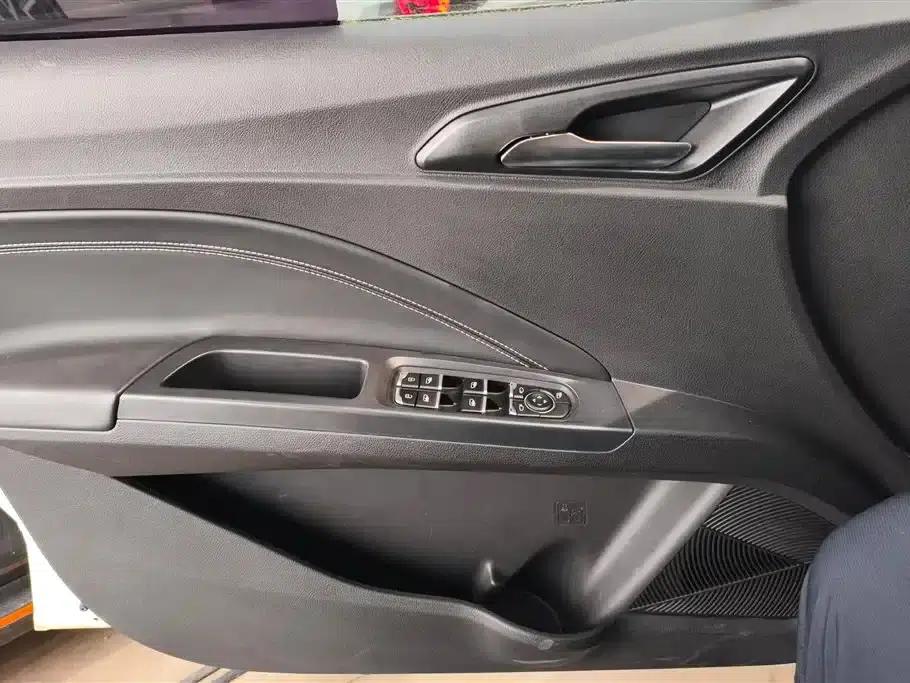 Nezha AYA 2023 Facelift 401 Lite — миниатюра 7