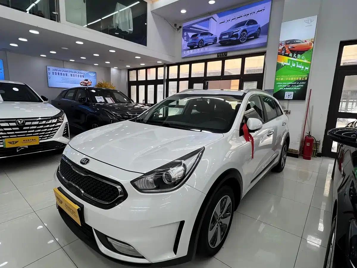 Niro 2017 1.6L Luxury Edition — миниатюра 1