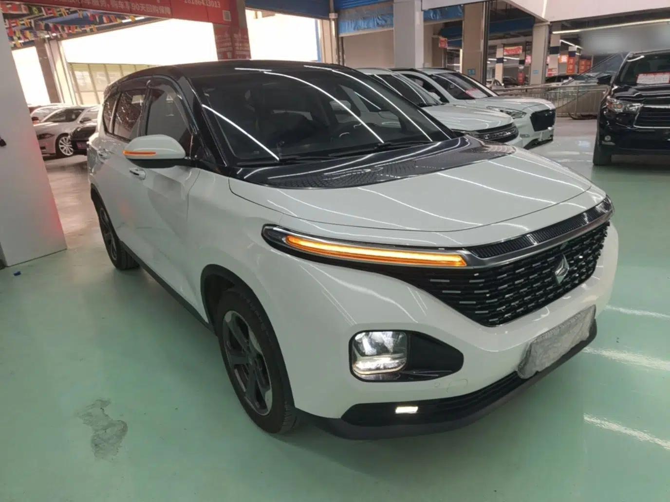 Baojun RM-5 2019 1.5T CVT 24-Hour Online Luxury Version 7 Seats — миниатюра 3
