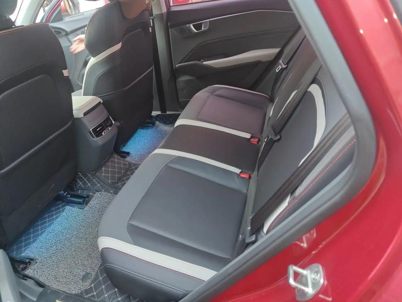 Baojun RC-6 2019 1.5T CVT 24-Hour Online Prestige Edition — миниатюра 18