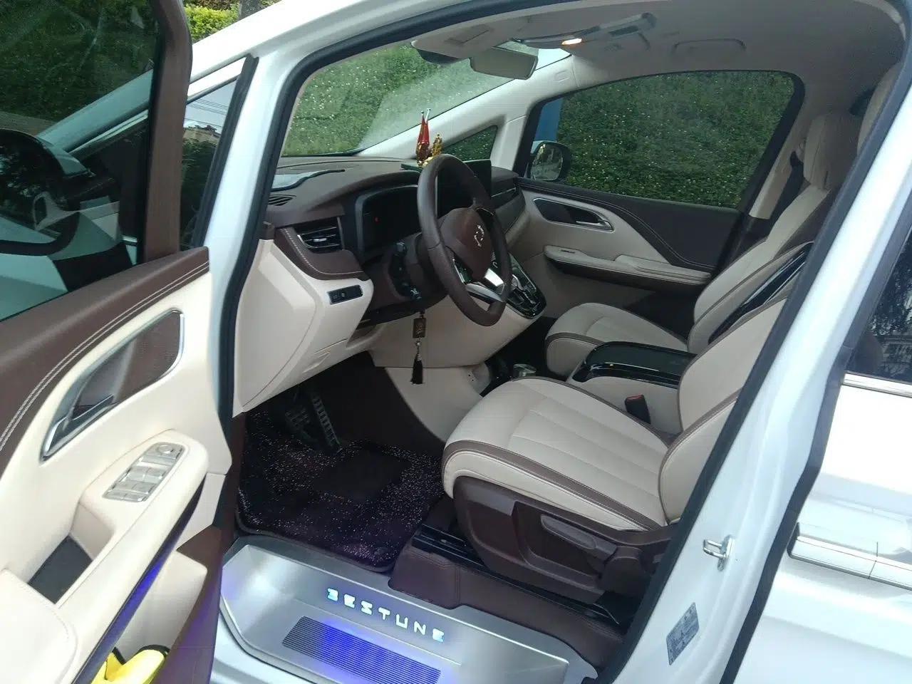 Bestune M9 2023 2.0T Prestige Edition — миниатюра 17