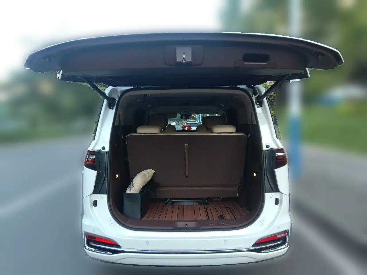 Bestune M9 2023 2.0T Prestige Edition — миниатюра 20