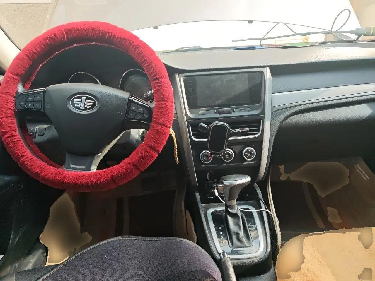 Bestune B30 2016 1.6L Automatic Luxury Model — миниатюра 10