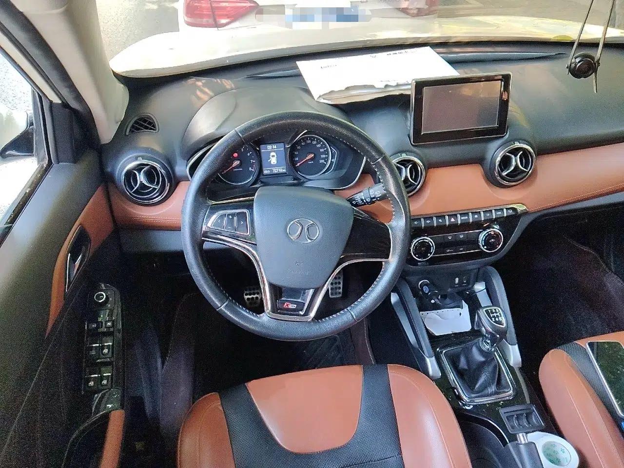 BAIC Senova X35 2016 1.5L Manual Luxury Edition — миниатюра 11