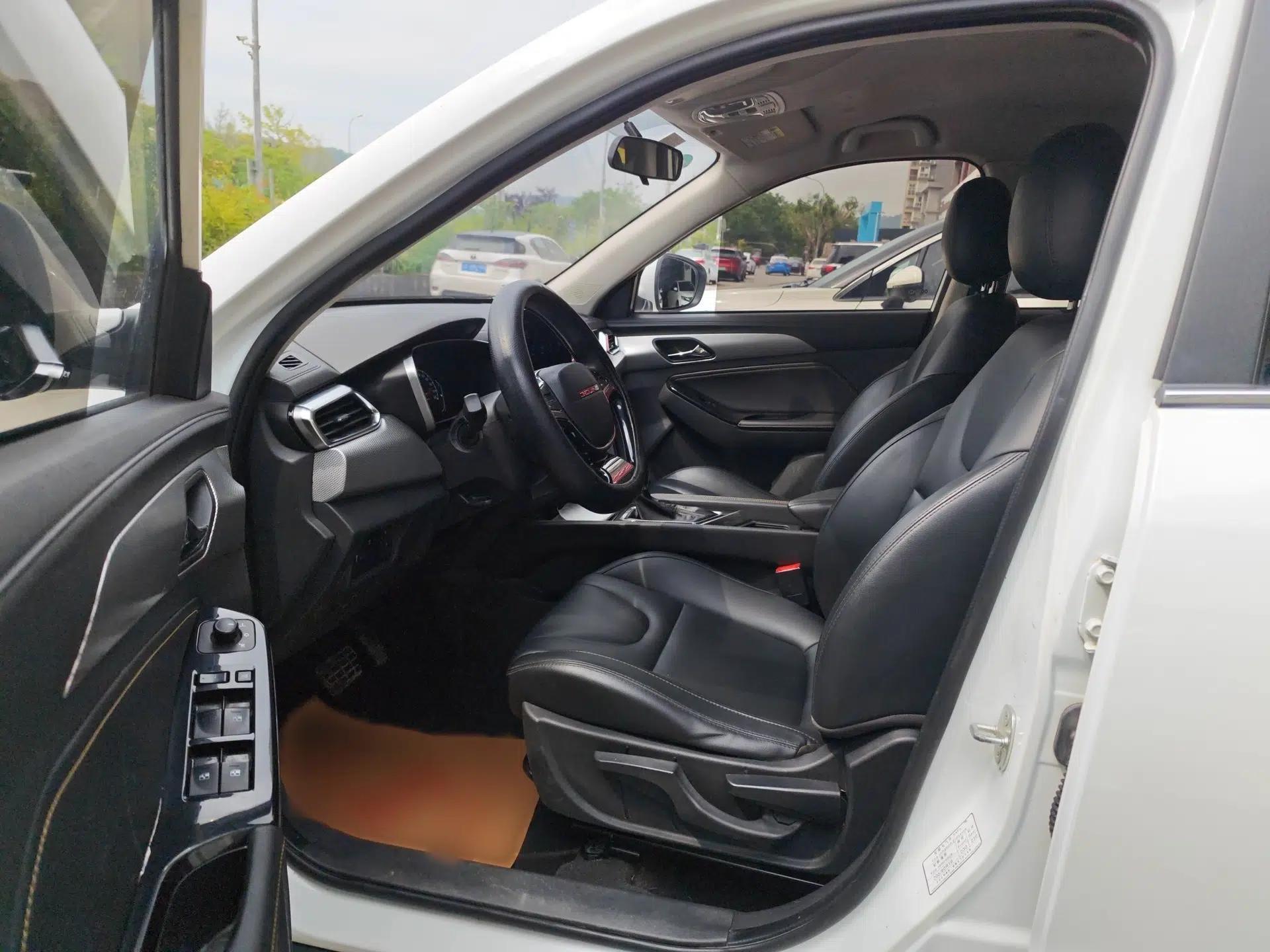 BAIC Beijing X3 2019 1.5T CVT Glory Edition — миниатюра 8