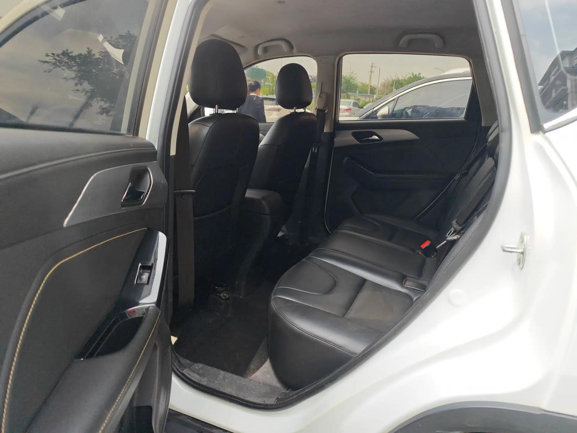 BAIC Beijing X3 2019 1.5T CVT Glory Edition — миниатюра 9