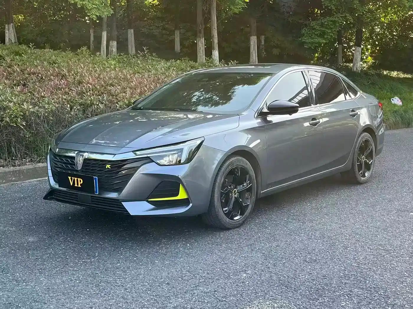 Roewe i6 MAX 2020 300TGI Automatic Cool and Intelligent Driving Edition — миниатюра 1