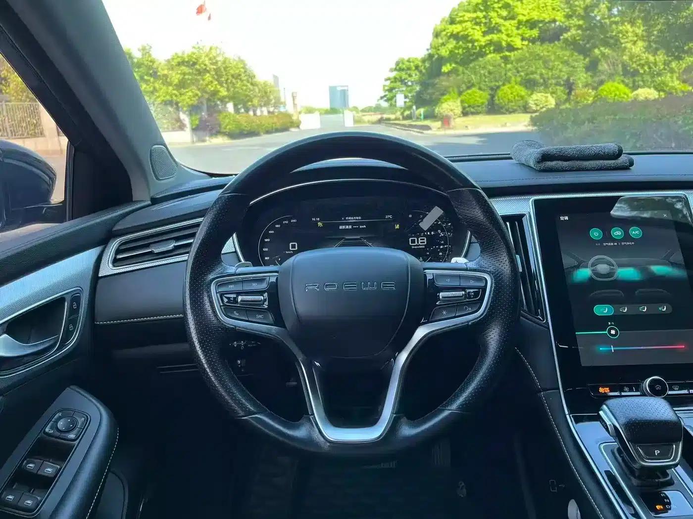 Roewe i6 MAX 2020 300TGI Automatic Cool and Intelligent Driving Edition — миниатюра 12