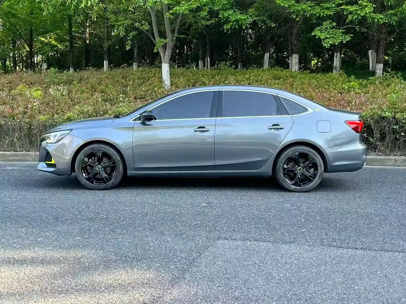 Roewe i6 MAX 2020 300TGI Automatic Cool and Intelligent Driving Edition — миниатюра 4