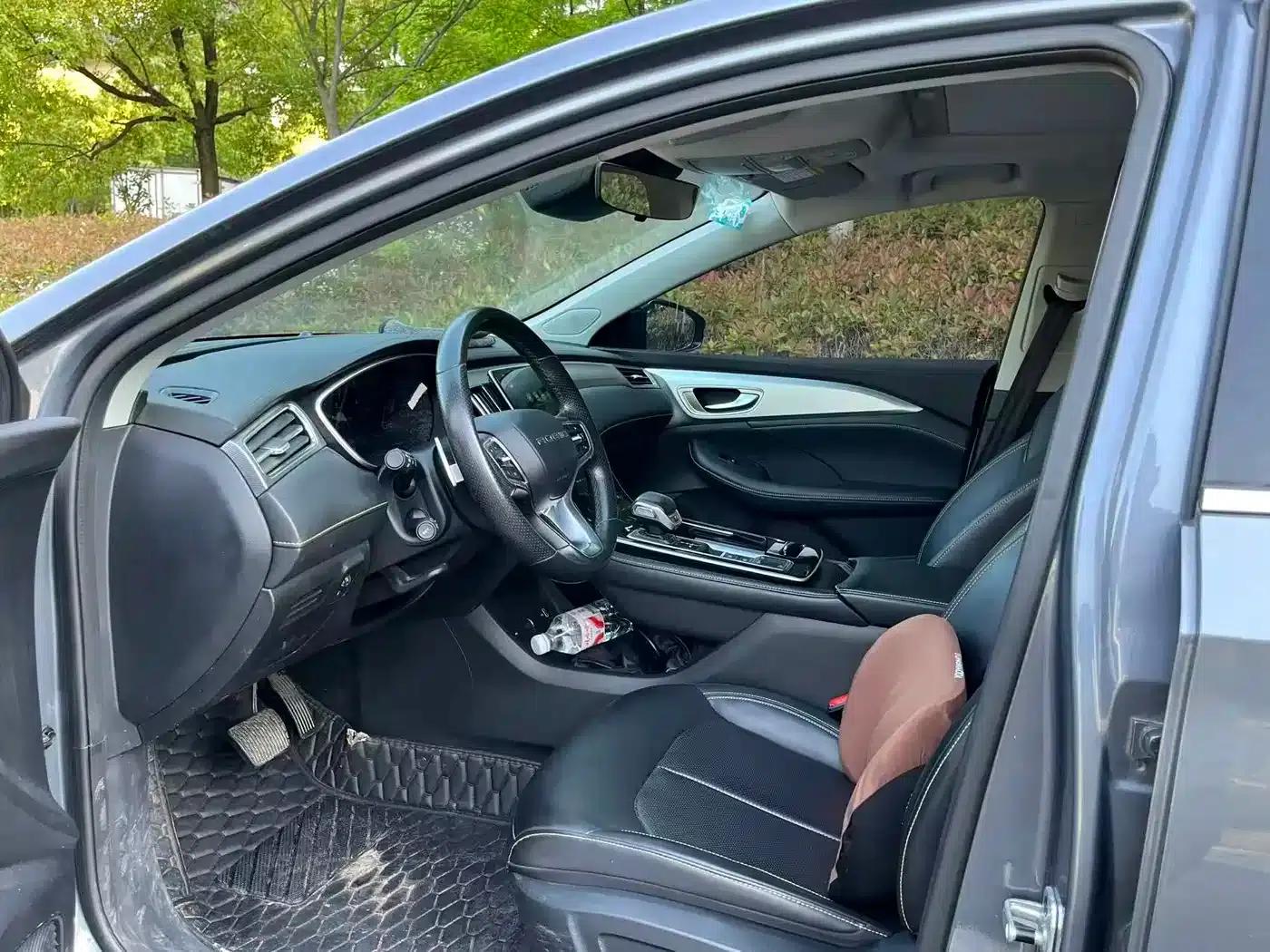 Roewe i6 MAX 2020 300TGI Automatic Cool and Intelligent Driving Edition — миниатюра 9