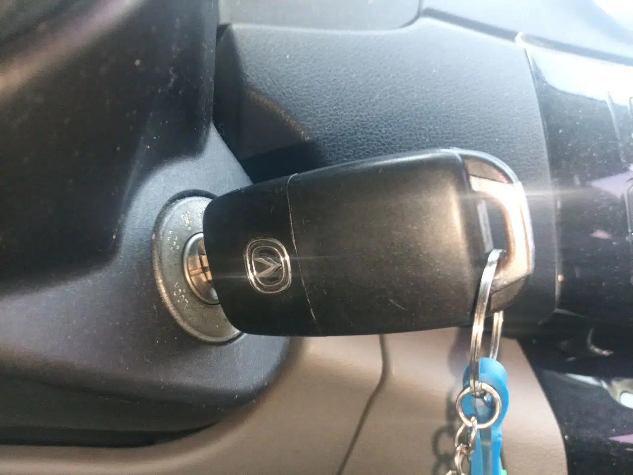 CHANGAN Alsvin V3 2015 1.4L Manual Meiruan Model China V Standard — миниатюра 9