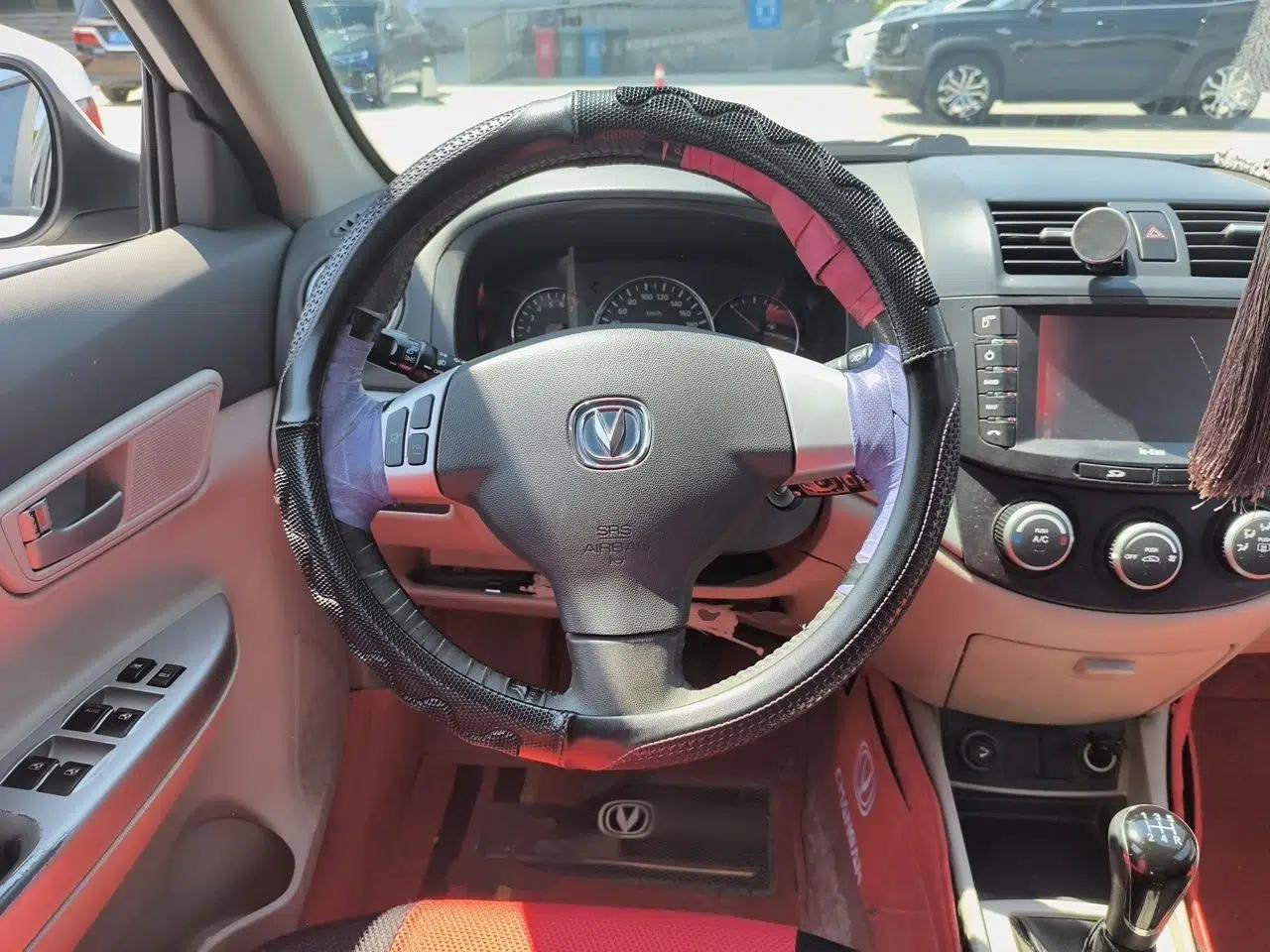 CHANGAN Alsvin V5 2012 1.5L Manual Sport Version China IV Standard — миниатюра 11