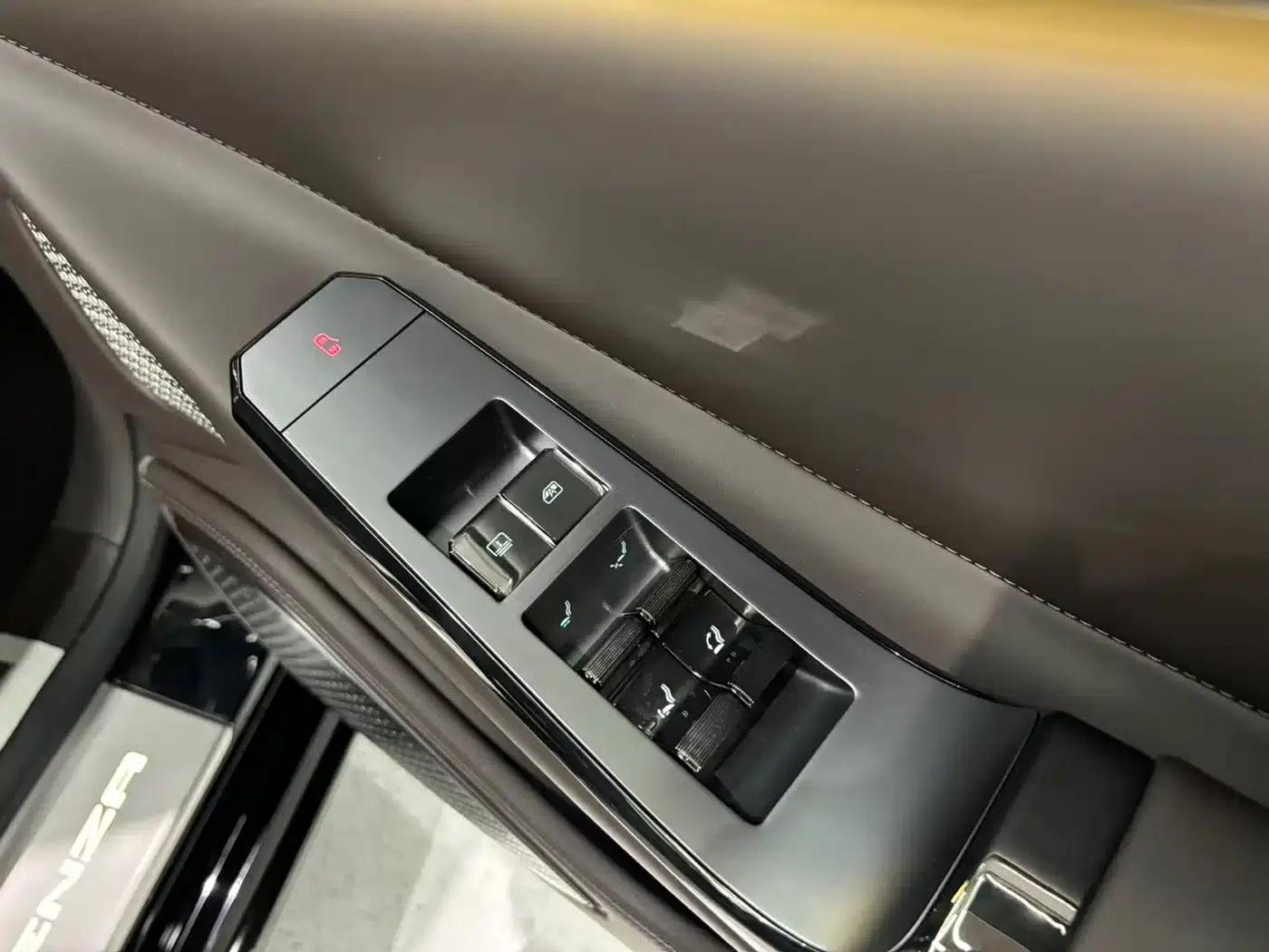 Denza Z9 2024 Model 1100km AWD Max Edition — миниатюра 22