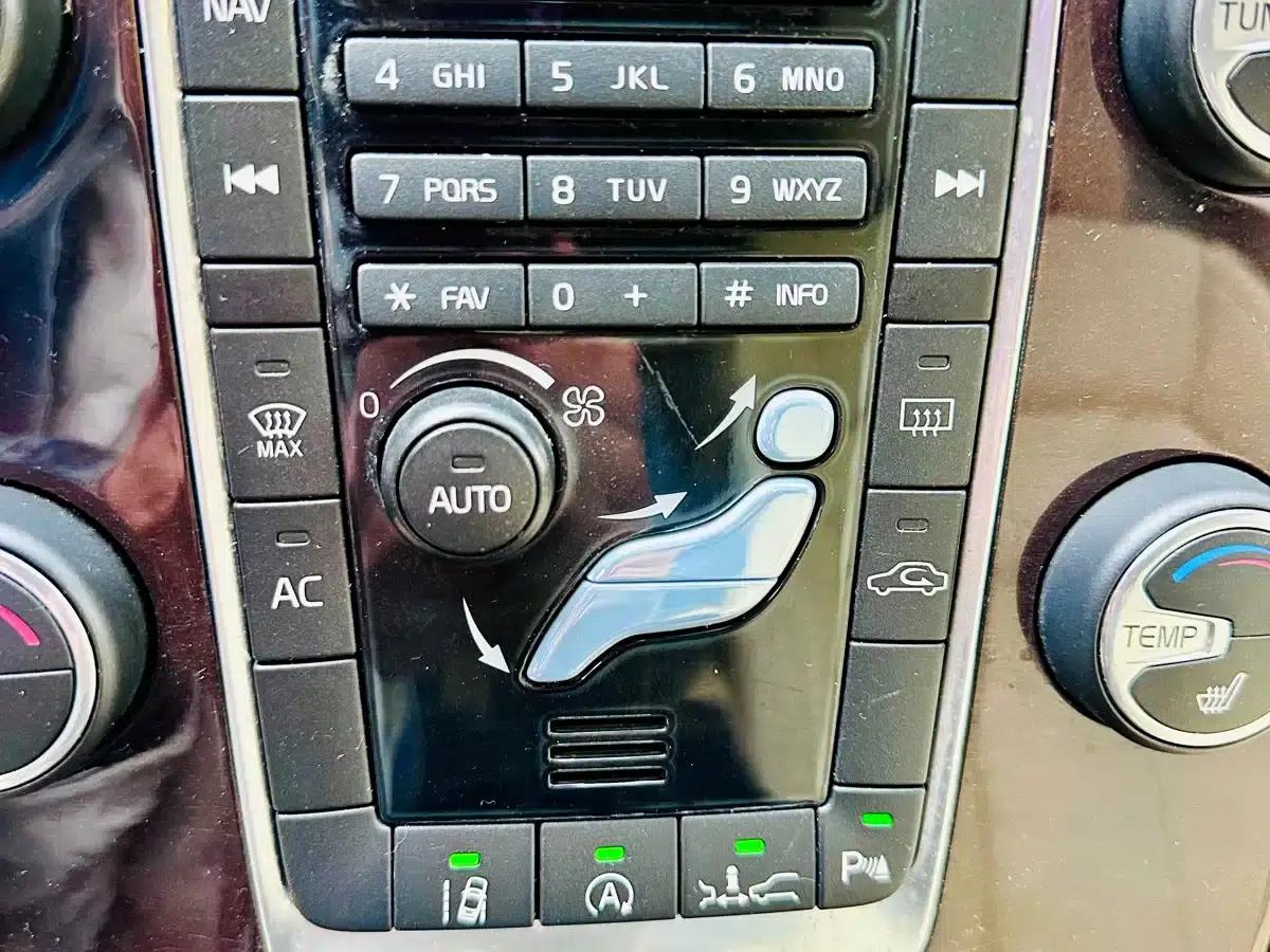 2014 Volvo S80L 2.0T T5 Inscription Executive Edition — миниатюра 15
