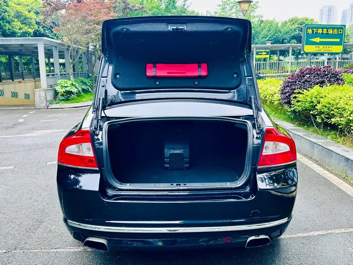 2014 Volvo S80L 2.0T T5 Inscription Executive Edition — миниатюра 18