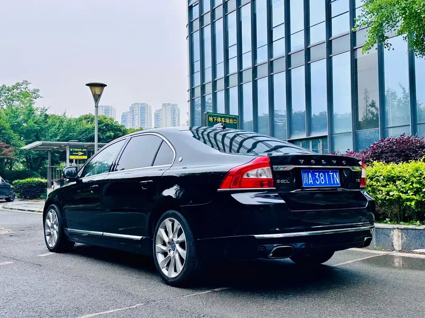 2014 Volvo S80L 2.0T T5 Inscription Executive Edition — миниатюра 4