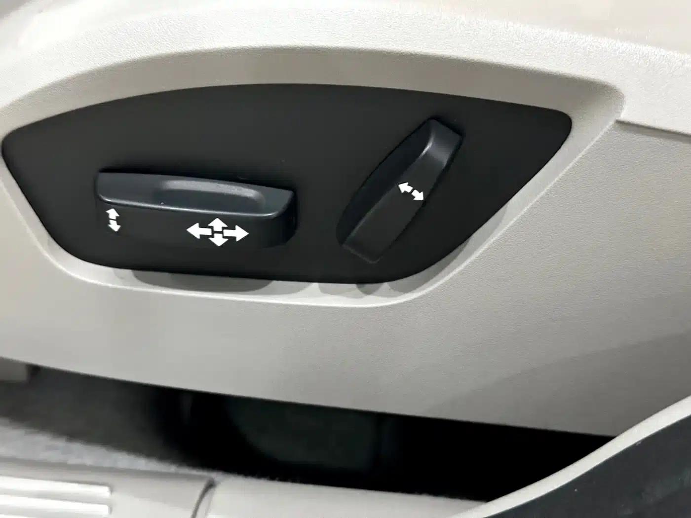 2011 Volvo S40 2.0L Automatic Smart Edition — миниатюра 12