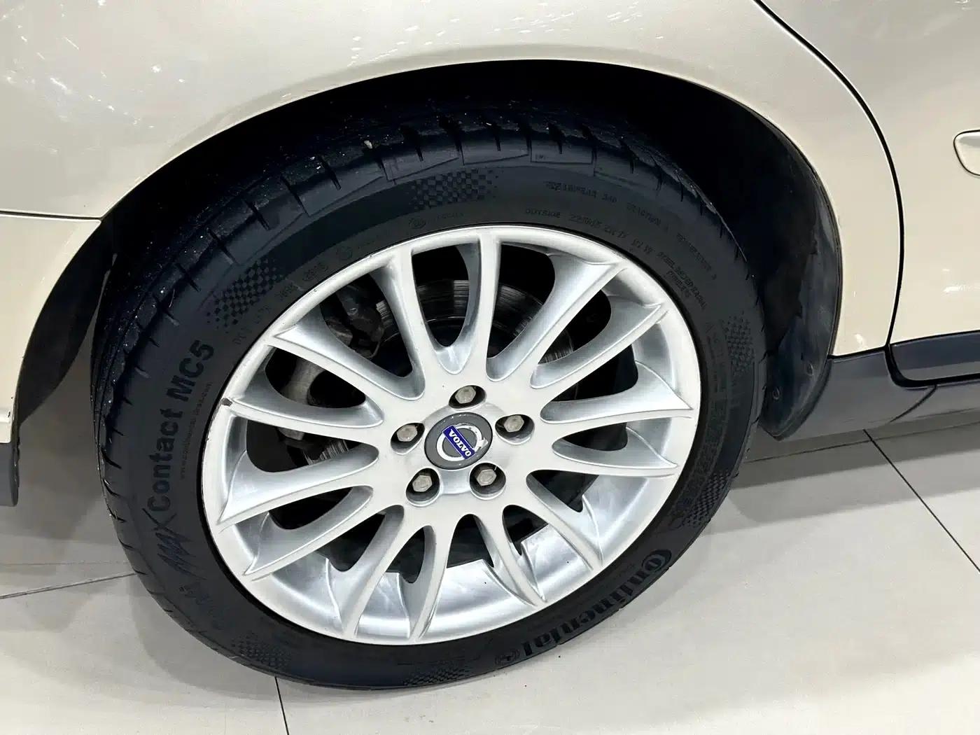 2011 Volvo S40 2.0L Automatic Smart Edition — миниатюра 16