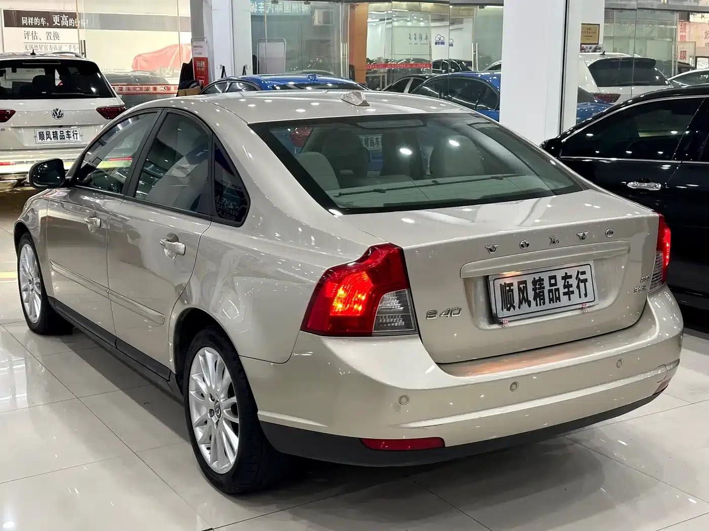 2011 Volvo S40 2.0L Automatic Smart Edition — миниатюра 5