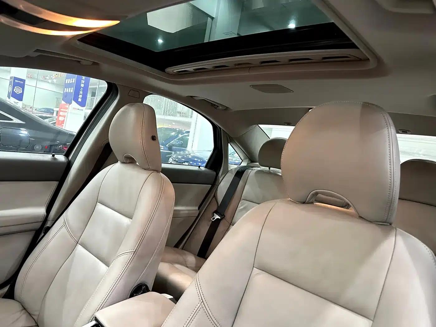2011 Volvo S40 2.0L Automatic Smart Edition — миниатюра 7